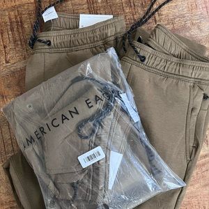 NEW American Eagle khaki uniform joggers